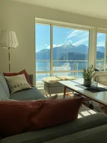 House touching the fjord (with sauna) - Image 2