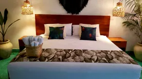The best location, few steps from the sea - Image 2