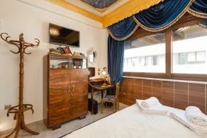 Arvanitidis Suites Vintage central luxury suite - Image 3