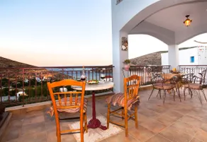 NIKIS SEASIDE HOUSE - Image 2