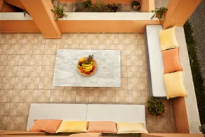 Summer House in Santorini - Image 5