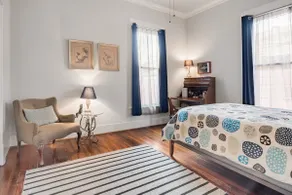 Bishop Arts Cottage - Image 4