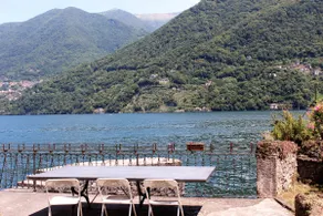 House on the lake shore of Laglio - Image 3