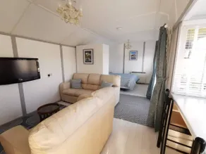 HOLLYDENE LODGE - Image 2