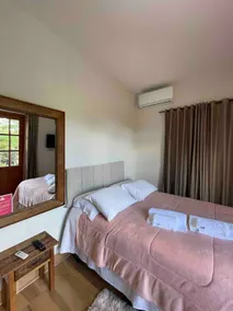 Nice house with parking included. - Image 3