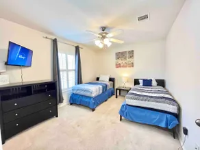 Spacious Houston Stay • Near Med Center & Downtown - Image 4