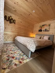 Norma's Retreat - Cozy 1 Bedroom Cabin - Image 3