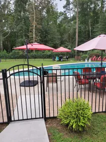 Beautiful 5BR house with inground salt water pool - Image 2