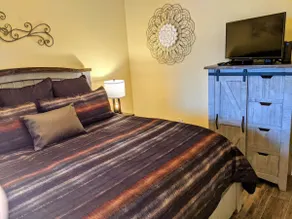 1 Bedroom Riverfront Condo in Perfect Location - Image 5