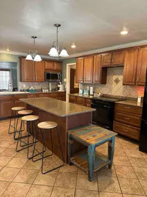 Cozy and Spacious Home - Image 4