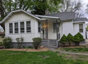Cosmic Getaway | Pet & Kid Friendly + Fenced Yard - Image 4