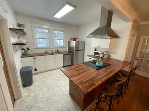 The Sunshine Bungalow - Image 3