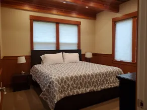 Serene Guest House in Woods on Camano Island - Image 4