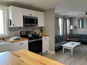 Cute Apt w/ Parking & W/D! - Image 3