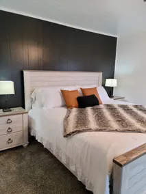 Sandy Lake Guest House - Image 3