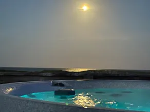 Oceanfront 4 Bedroom Salvo Sandcastle Hot Tub - Image 2
