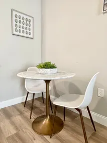 Luxurious Spring Suite 15 - Image 4