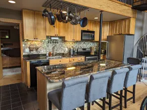Big Rock Candy Mountain Lodge - Deep Creek Lake - Image 5