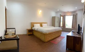 Treebo Vista Lago With Lake View - Image 2