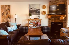 Moose Haven: King Suite + Fire Pit/Hot Tub & Pool - Image 4