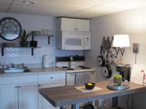 T's Place - Image 3