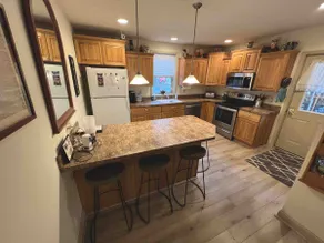Switchback House- West Broadway with parking! - Image 2