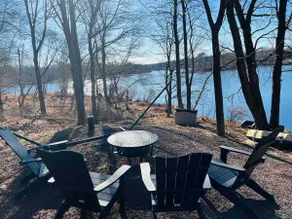 Lakefront heaven, kayak, SUP, firepit, indoor pool - Image 3