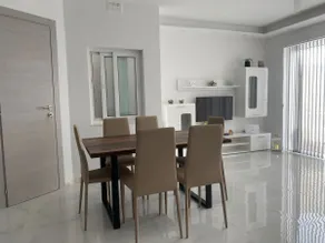 Lovely 1-bedroom penthouse with BBQ area - Image 4