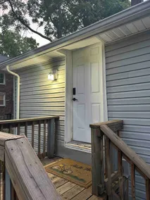 Cozy & Convenient Upper Duplex - Image 3