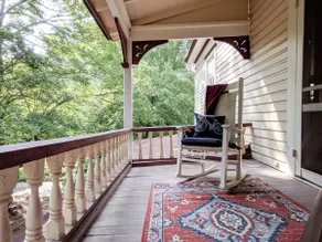 Hummingbird Hideaway #1 Charming Historic Retreat - Image 5