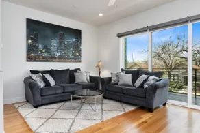 Midtown with a View! - Image 2