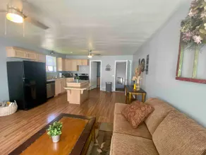 Cute apartment over garage surrounded by farmland - Image 4