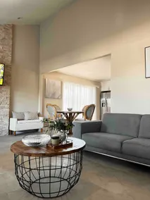 Modern & Spacious Home • Prime Redlands Location - Image 2