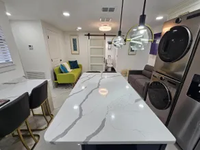 Funky Remodeled Otown Bungalow Sleeps 8 - Image 4