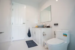 So Sunland (U5) - 2 BR Apt 5 min walk Malibu Beach - Image 5