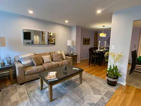30 Day Minimum Newly renovated 4-Bedroom Duplex - Image 3