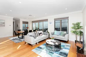 Classic and luxuries Taste Glen Centre 4beds Home - Image 3