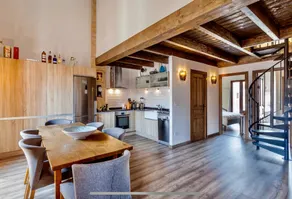 2-BR TOP FLOOR APT. IN TRENDY RUZAFA! AC+WiFi - Image 3