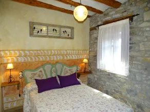 Cottage with garden - Image 4
