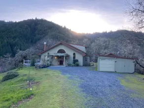Stunning large/open home on 50 ac, views, pool! - Image 3