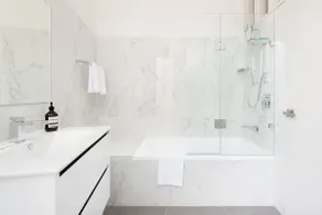 STUNNING SYDNEY HOME 6 - Image 5