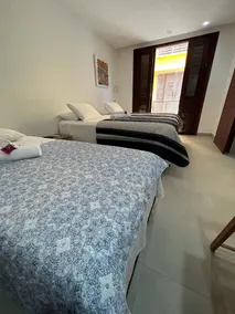 Apartment with 4 bedrooms - Image 5