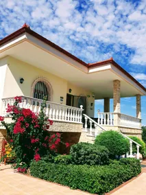 The Greek Mama's Cottage - Image 3