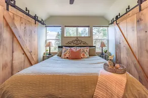 Unique above garage living, only 13 miles to UO - Image 2
