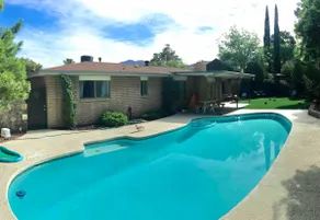 Spacious Getaway w/ Heated Pool on Westside - Image 2