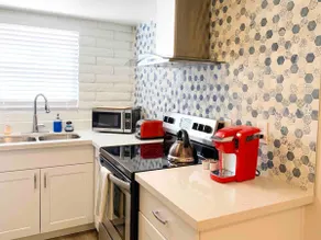 Amazing Location | Arcadia Condo w/ Pool - Image 3
