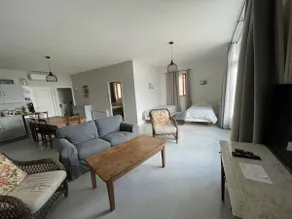 Pondside Getaway - Image 3