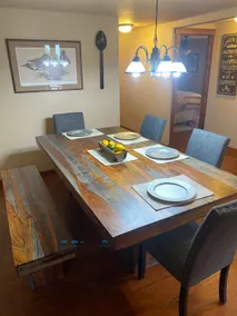 Umpqua river front house promises relaxation - Image 4