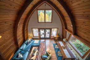Cozy PNW/Scandinavian Gorge Cabin - Image 2