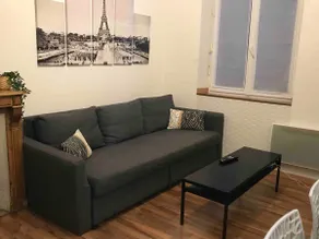 Large 2-room apartment in the Saint-André neighborhood - Image 2